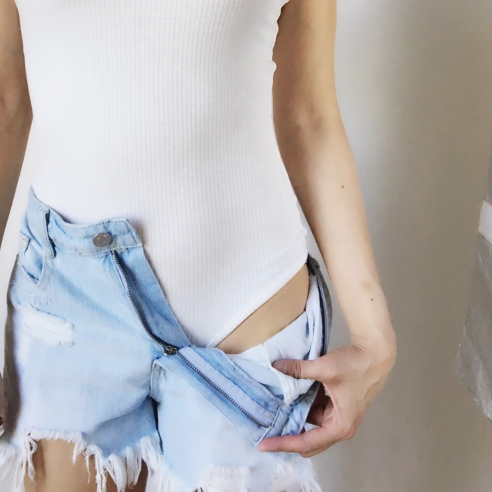 Kendall ribbed bodysuit - Picture 2 of 4